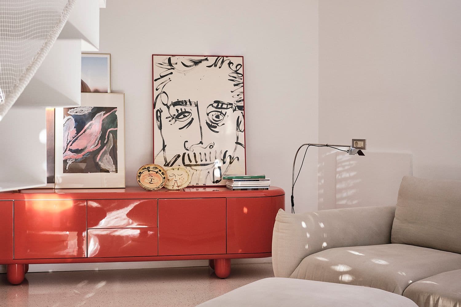 EXPLORER CABINET SMALL