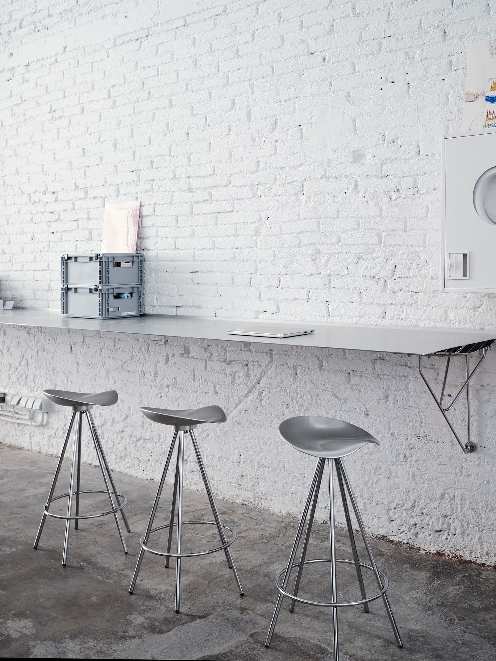 Bd Tablebdesk Konstantin Grcic Jamaica Stool Pepe Cortes1