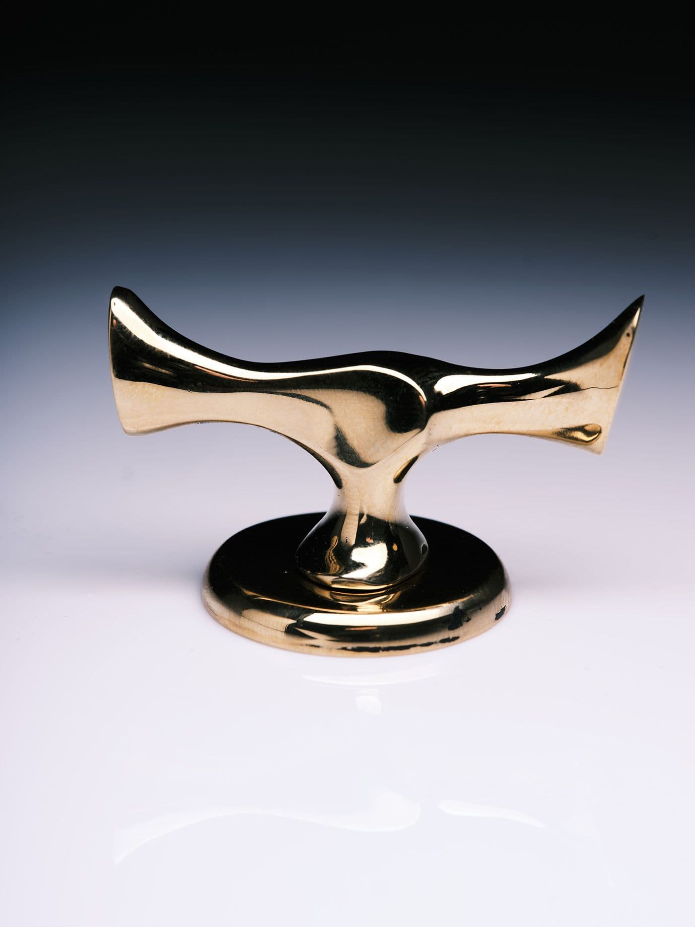 BATLLÓ BUTTERFLY KNOB WITH TURN