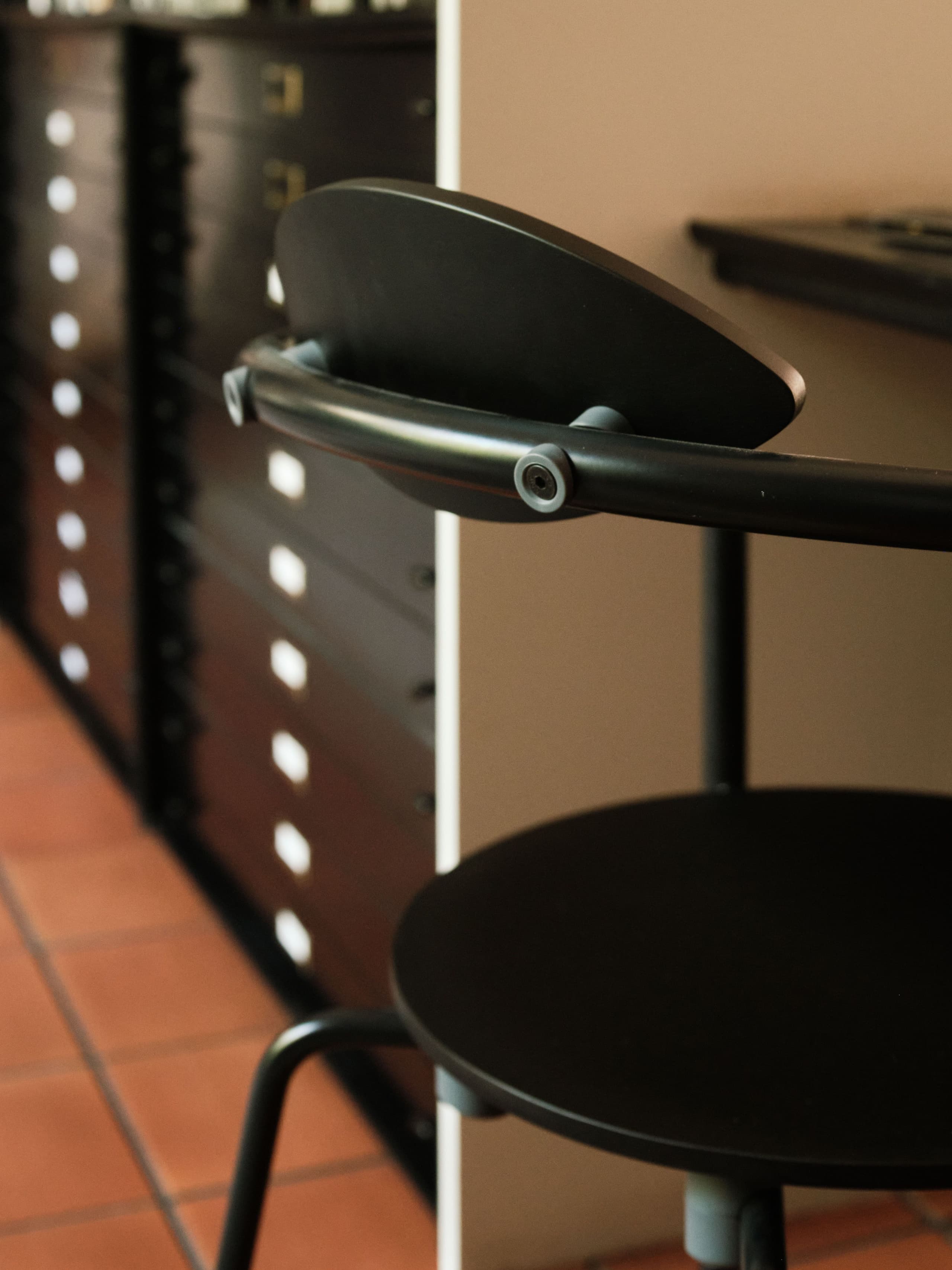 Bd Simplex Chair Oscar Tusquets 11