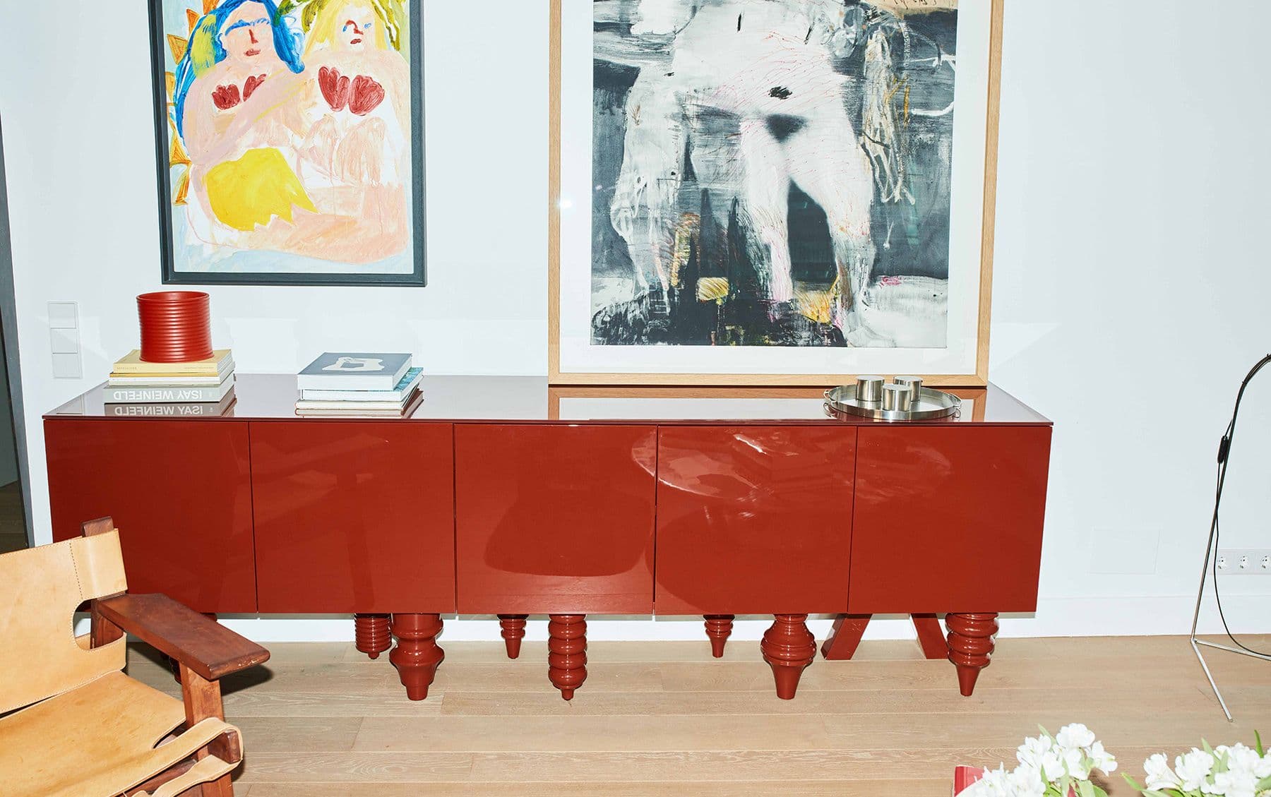 MULTILEG CABINET LACQUER