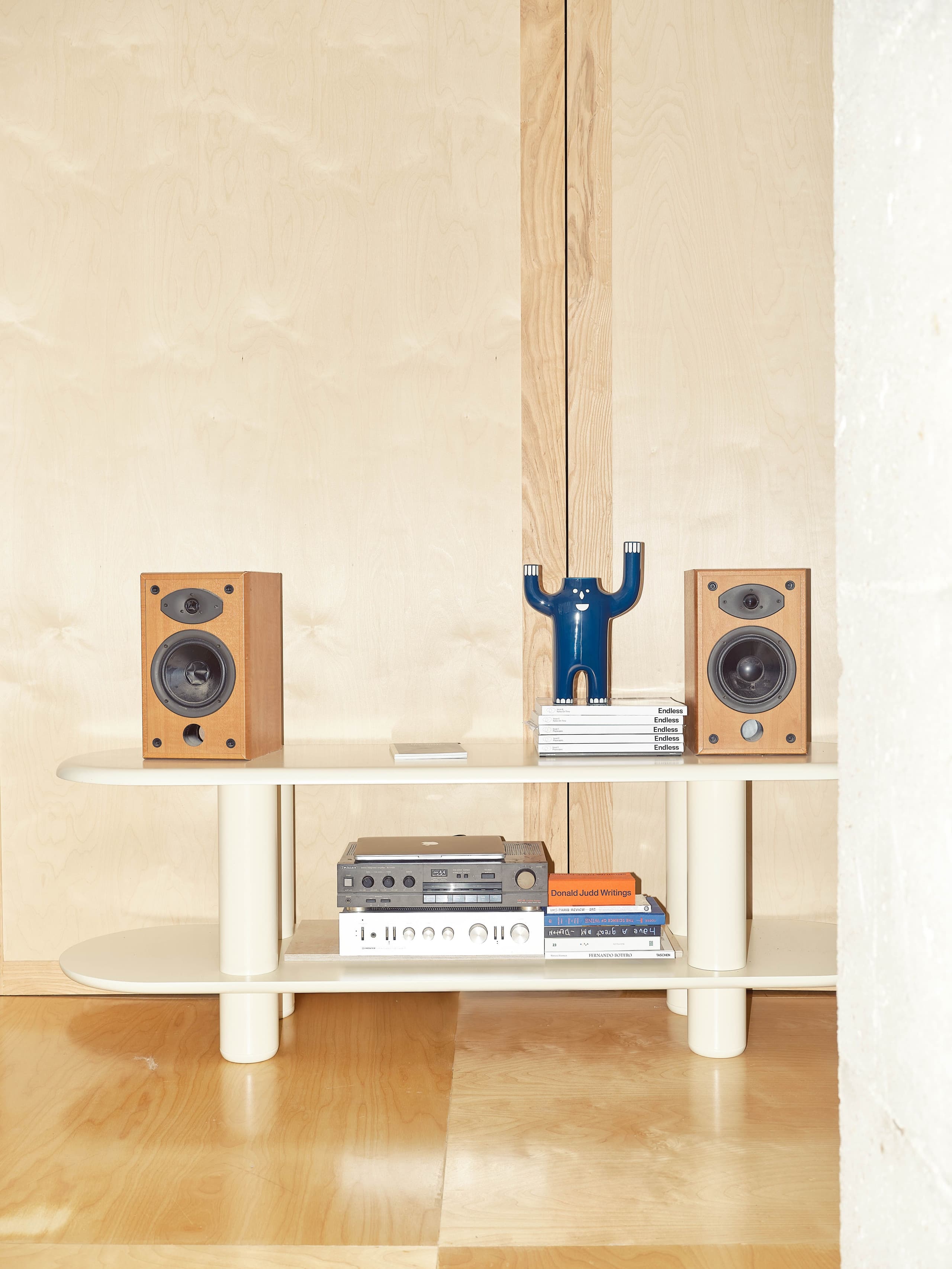 ECLIPSO SHELVING UNITS