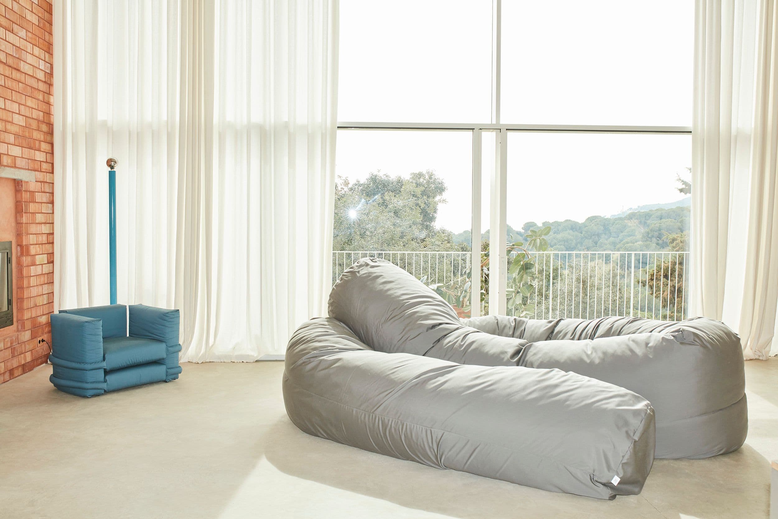 SAUSAGE SOFA